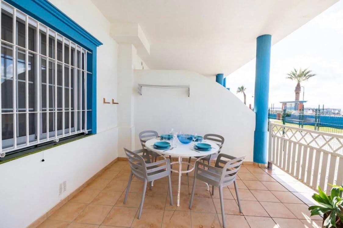 Apartamento La Tortuga II Beach Tarifa Esterno foto